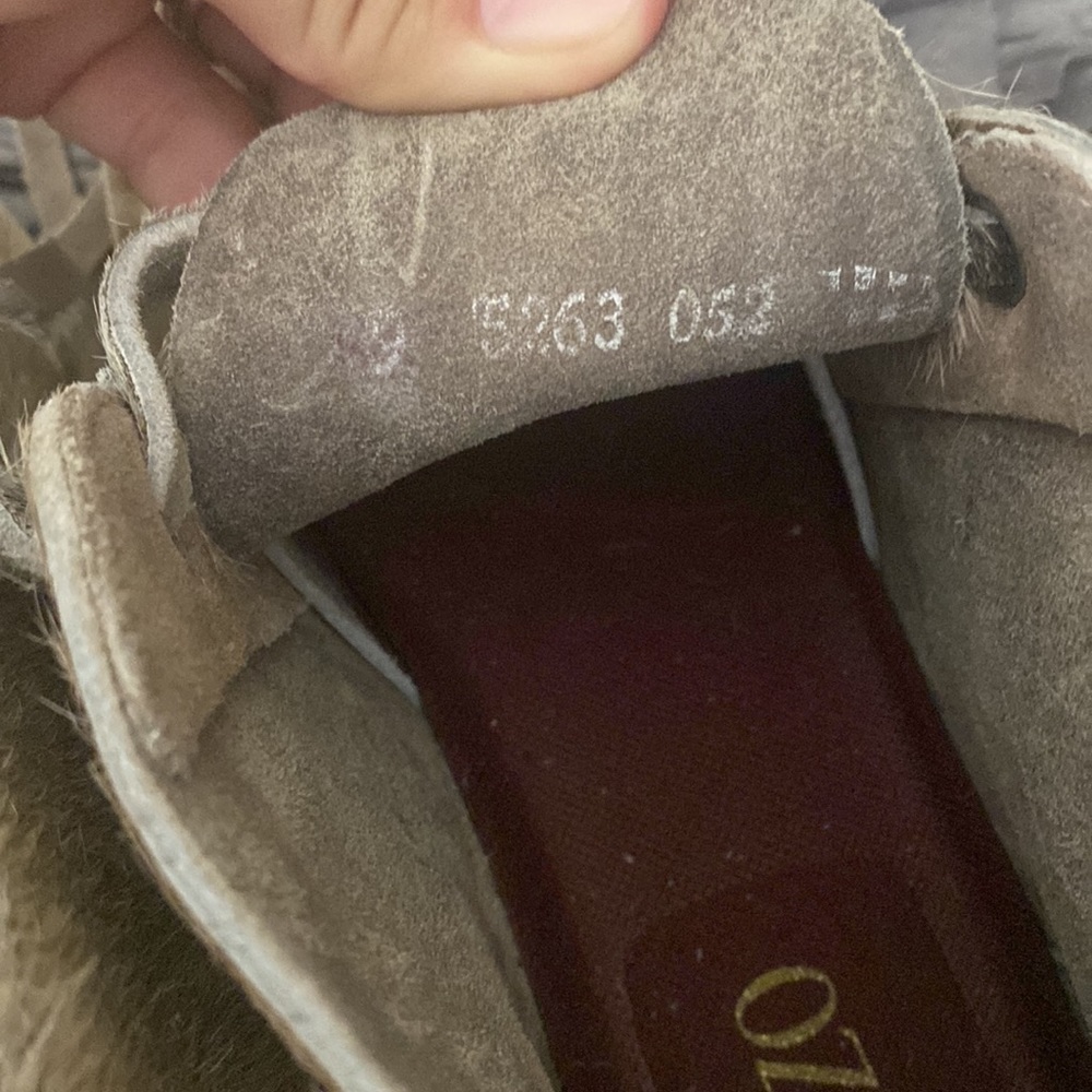 🤍🤎UWEZO calf hair boots 🤎🤍Size 8 - Picture 10 of 14